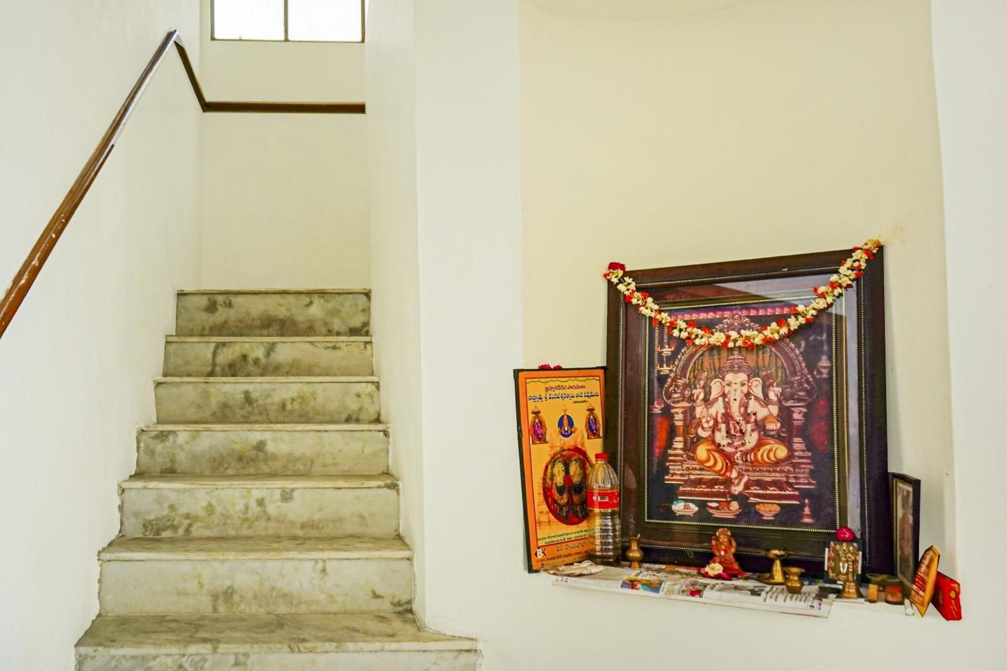 Hotel O Swapna Vijayawāda Exterior photo
